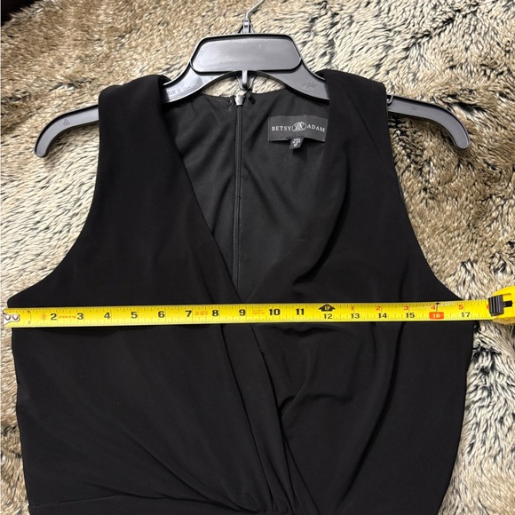 Black evening gown - Picture 6 of 7